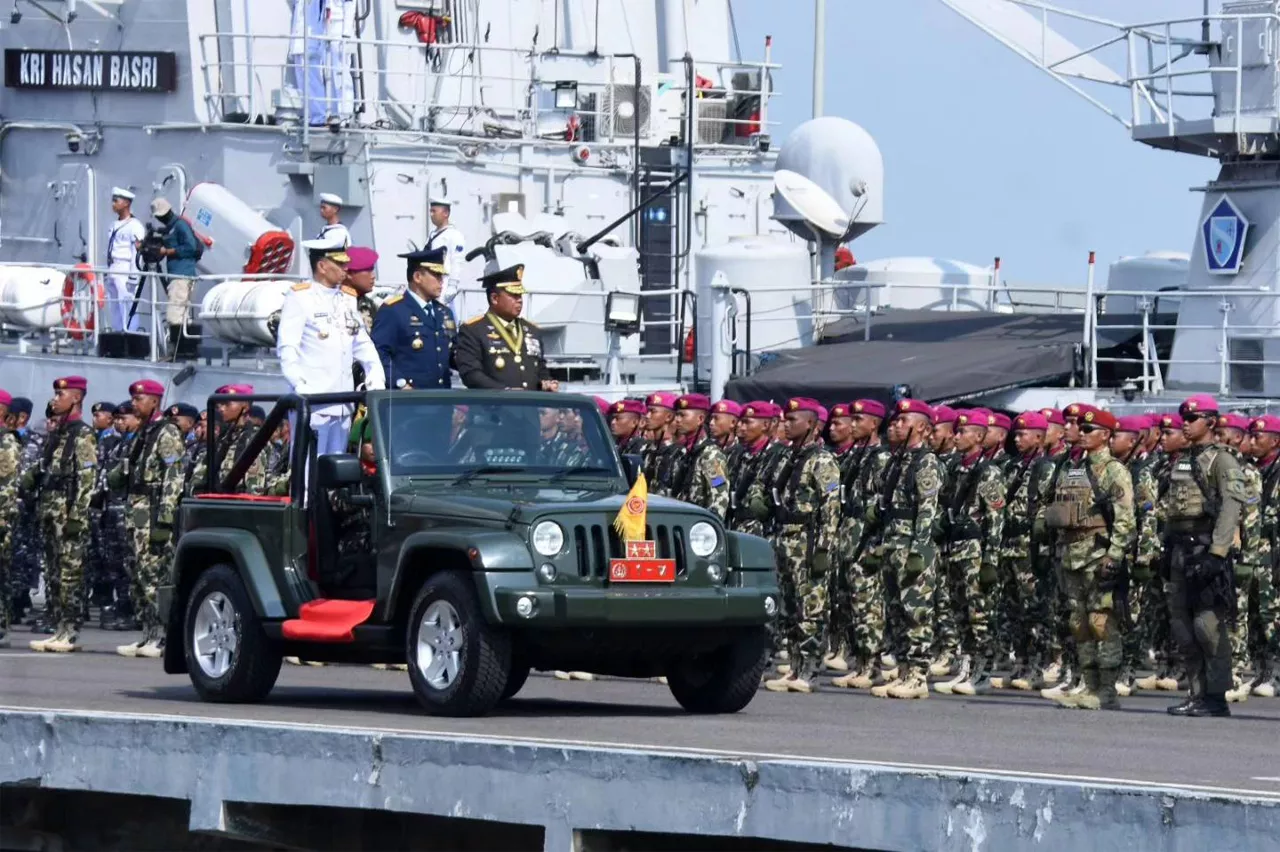Batalyon Infanteri 5 Gelar Upacara HUT TNI ke 78 di Koarmada II Surabaya