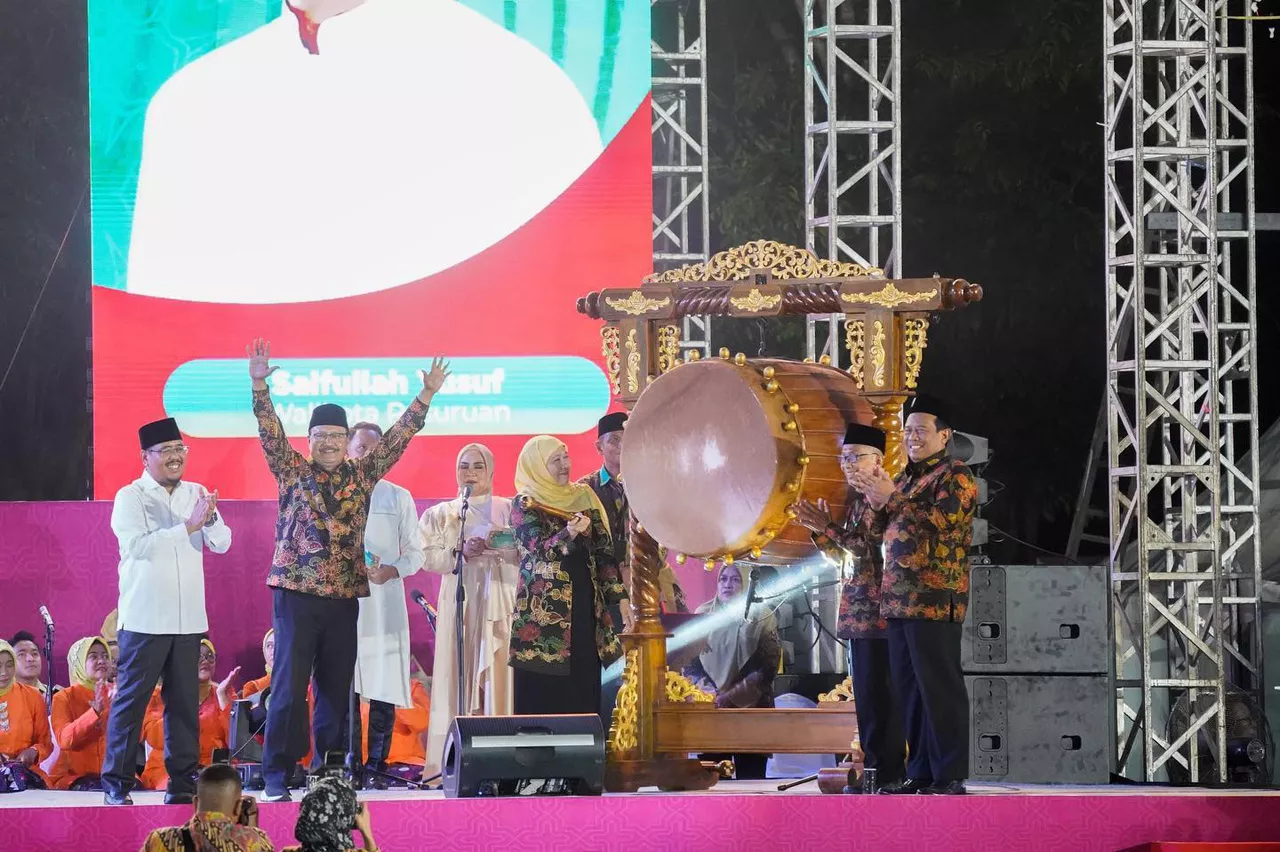 Gubernur Khofifah Buka MTQ Jatim 2023 dengan Gubahan Kitab Aqidatul Awam