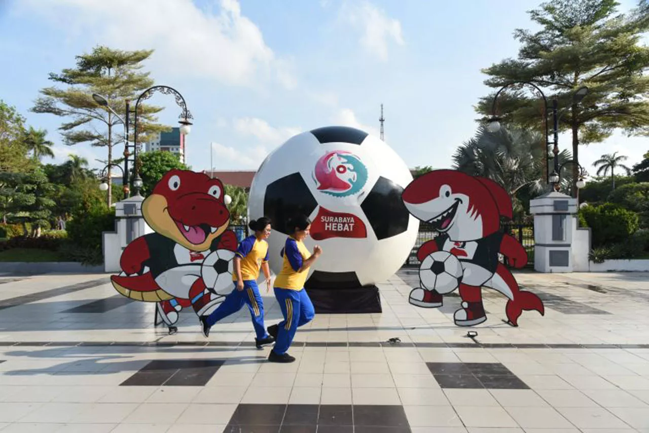 Pernak-pernik Piala Dunia U-17 di Surabaya Bertebaran di Penjuru Kota