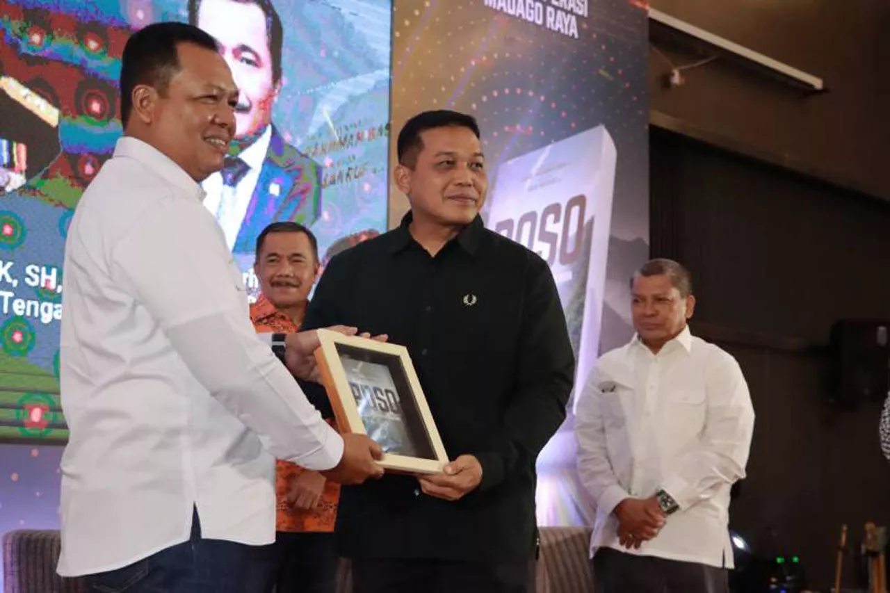 Mayjen TNI Farid Makruf Launching Buku berjudul Poso di Balik Operasi Madago Raya