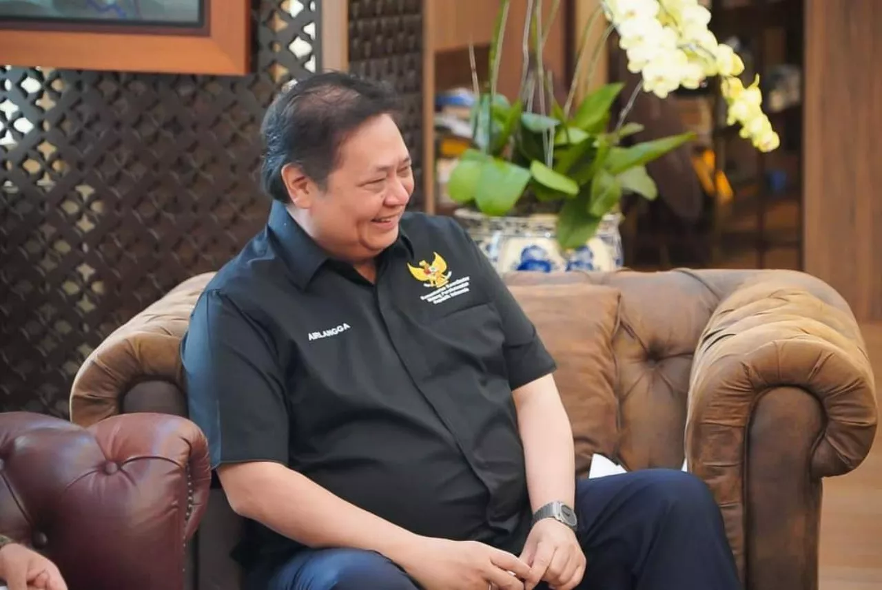 Kata Airlangga Hartarto, Masyarakat Tidak Perlu Takut Memanfaatkan Teknologi AI