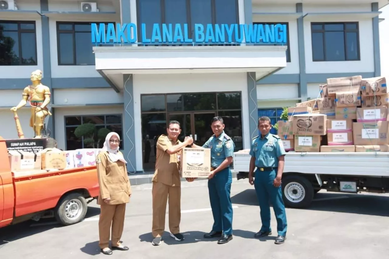 Banyuwangi Kirim Bantuan Kemanusiaan ke Gaza Lewat TNI AL