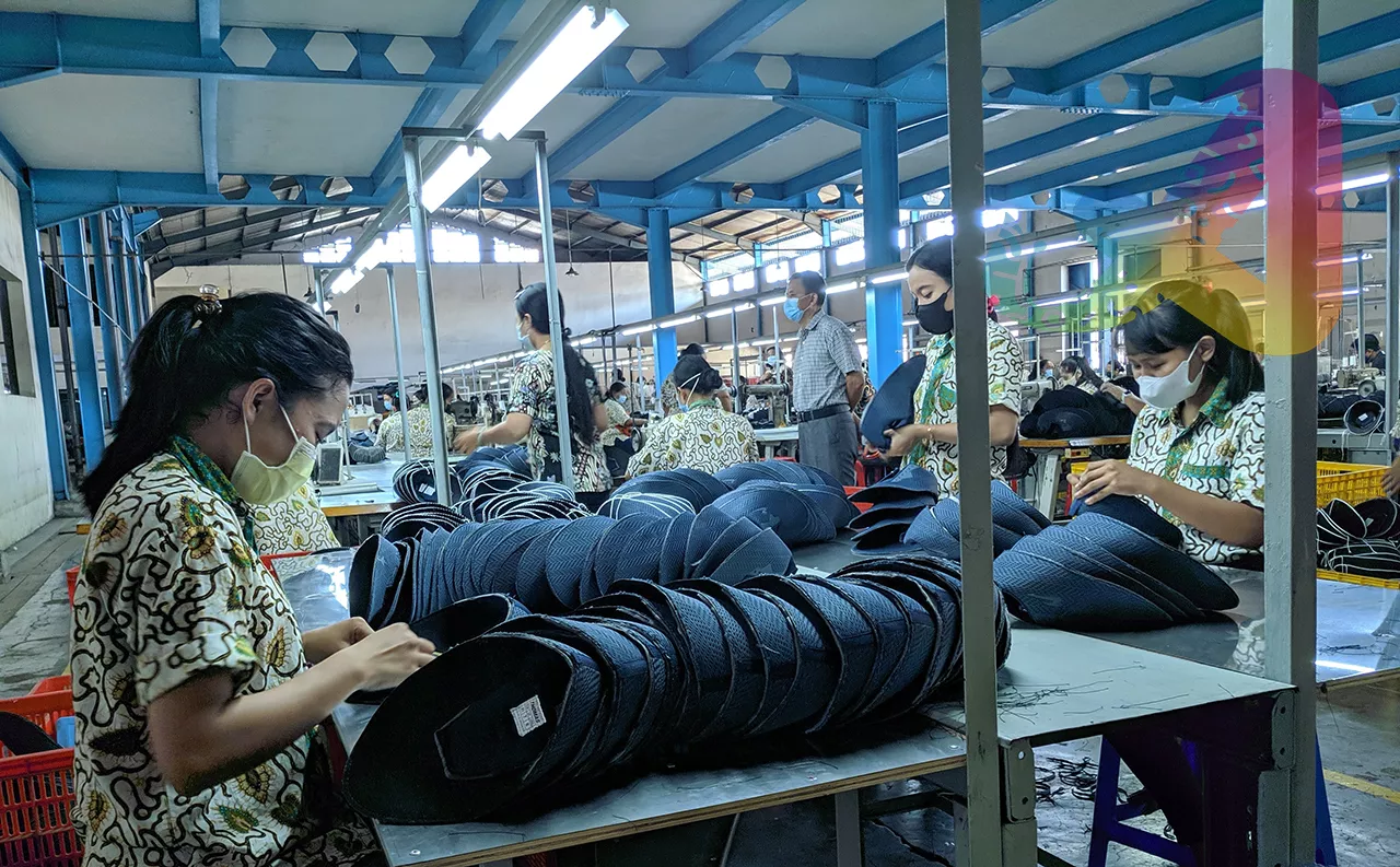 PMI Manufaktur Indonesia Turun ke Level 51,5, PHK Berpotensi Meningkat