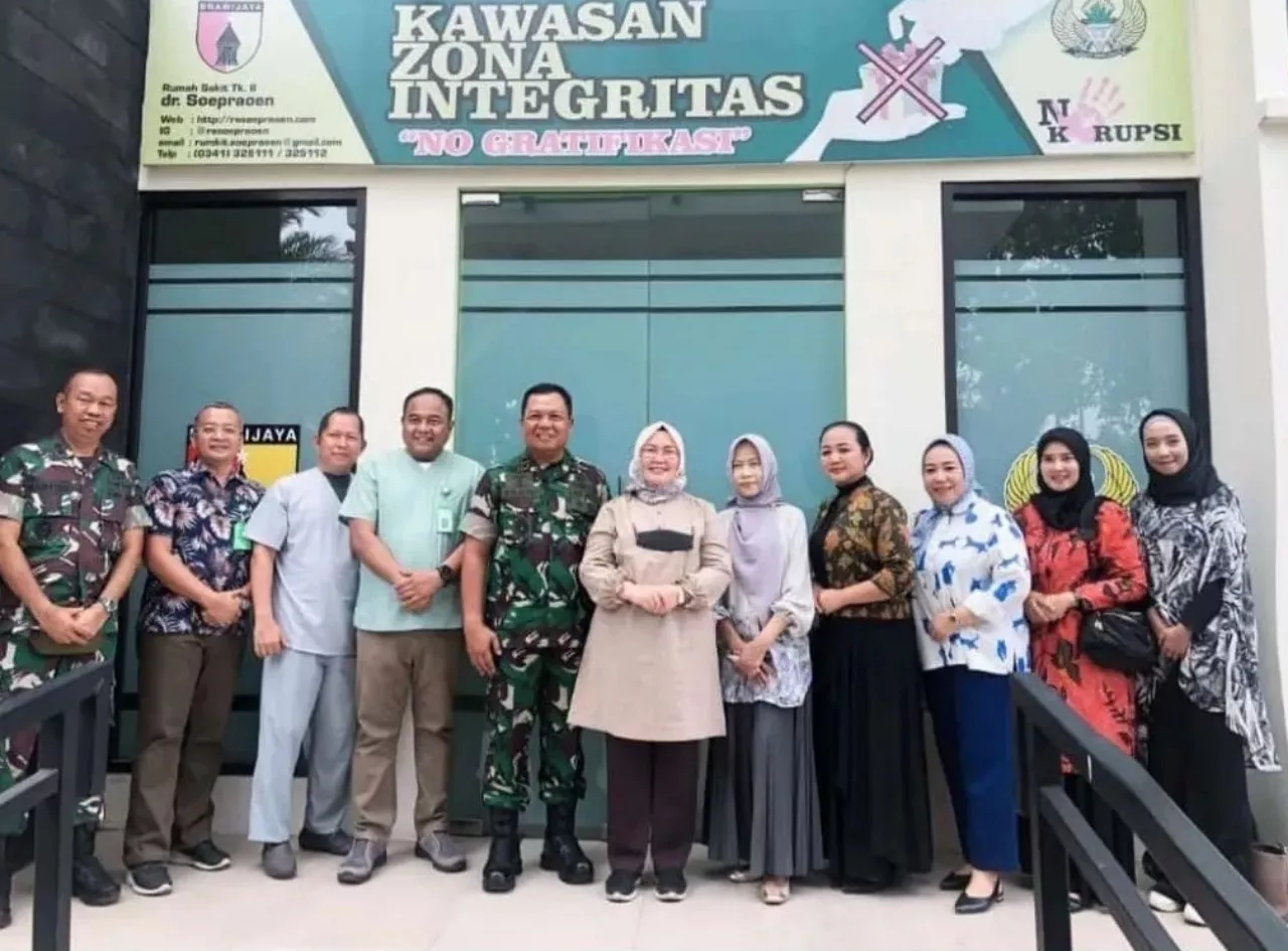 Pangdam V Brawijaya Berkunjung ke RS Dr. Soepraoen