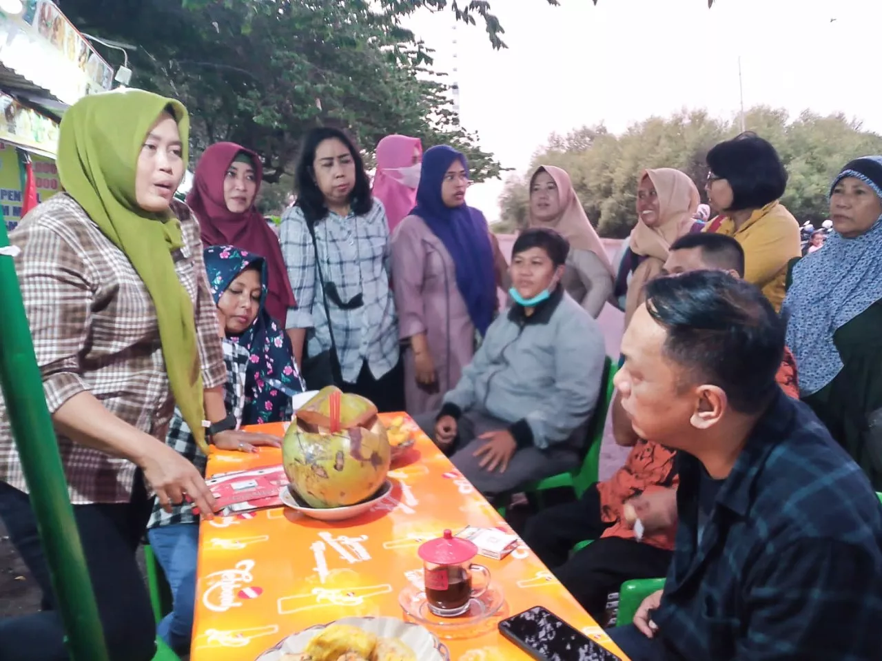 UMKM Jembatan Suroboyo Mengadu ke Anas Karno, Omset Menuru Gegara PKL Ikut Jualan