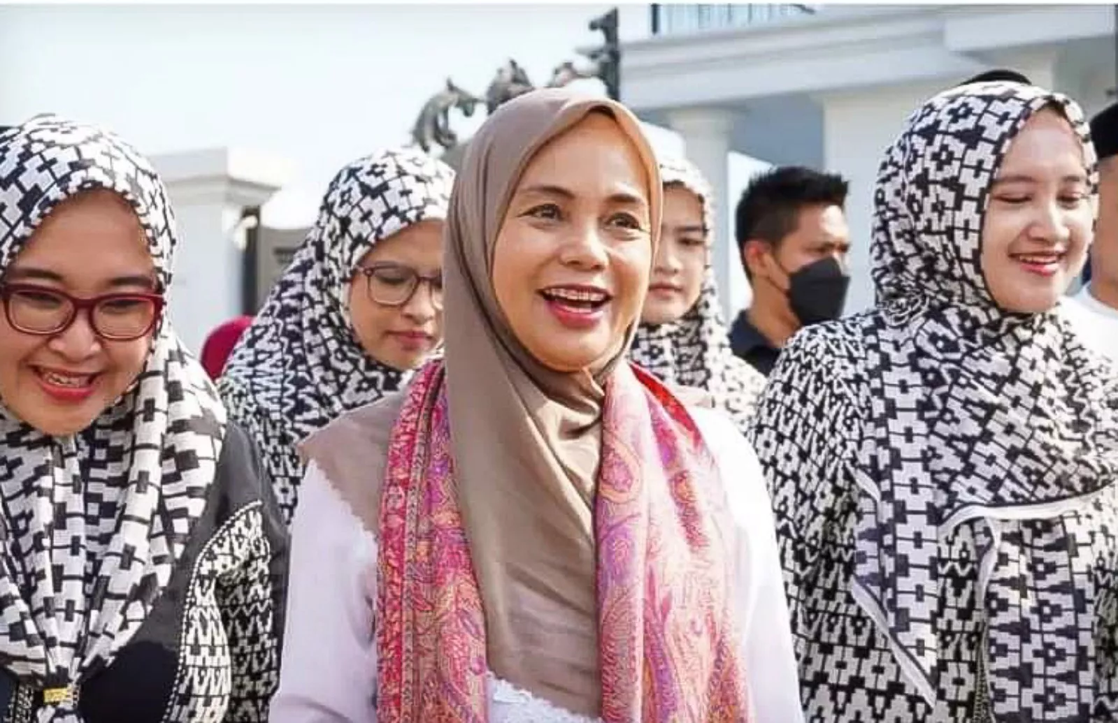 Momentum Hari Ibu, Siti Atikoh Mengajak Perempuan Indonesia Melanjutkan Perjuangan
