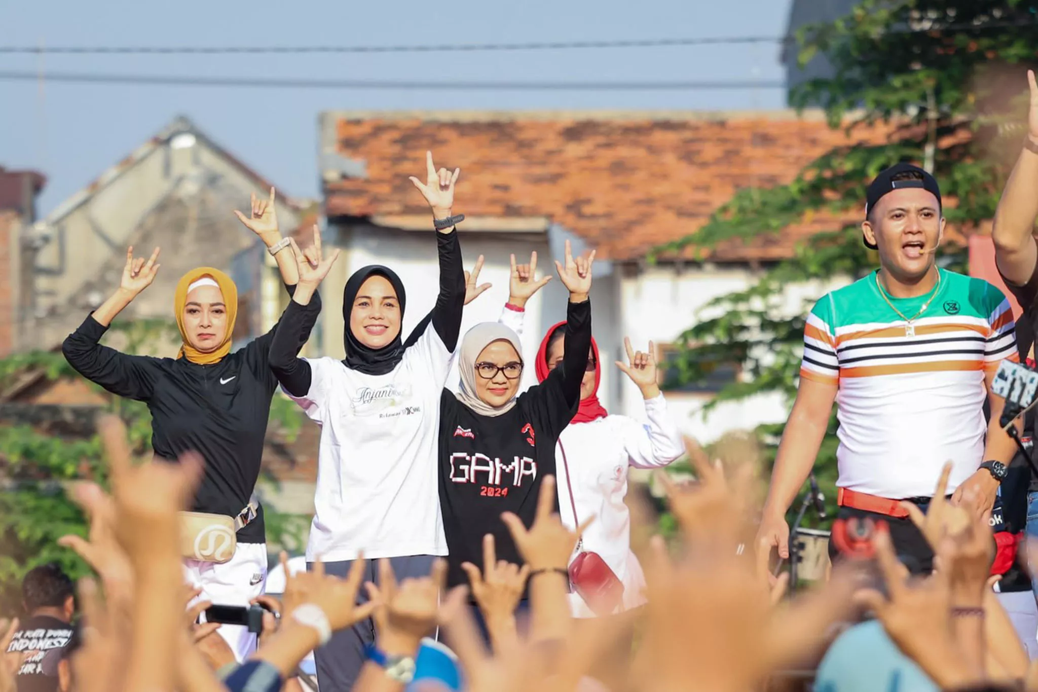 Siti Atikoh Ganjar Pranowo Gelar Senam Bareng Emak-emak di Surabaya