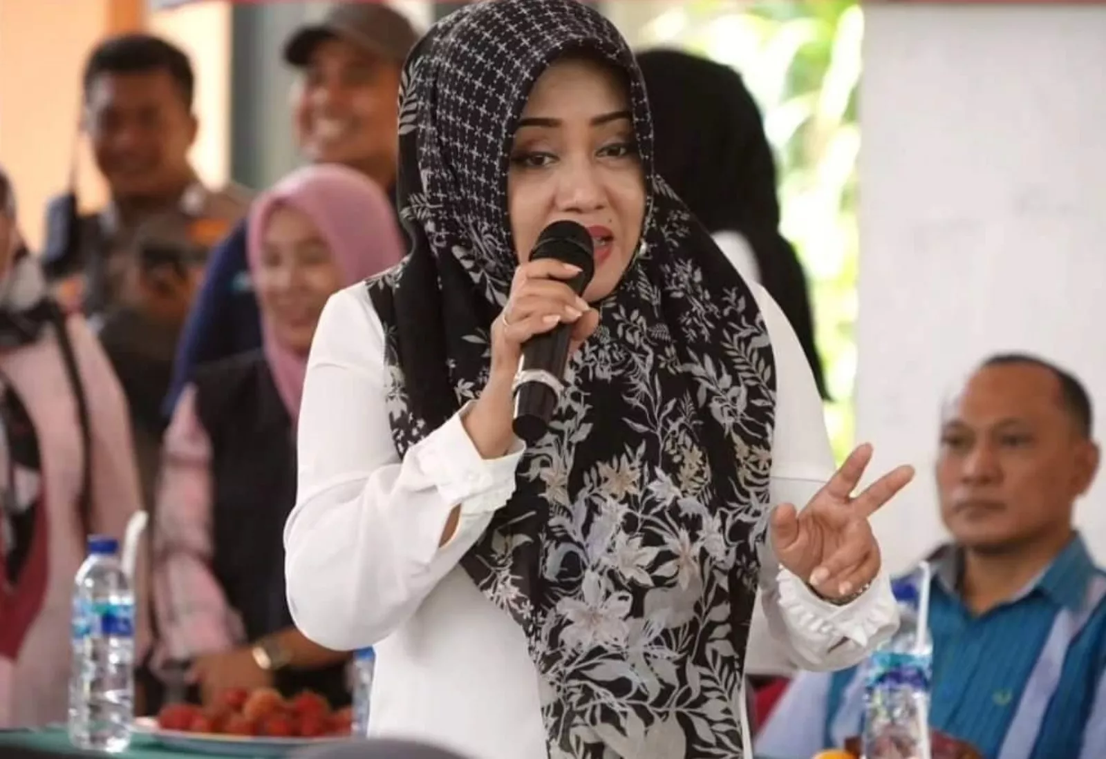 Bupati Ikfina Salurkan BLT DBHCHT Rp1,8 Juta untuk 1.075 Buruh Pabrik Rokok Mojokerto