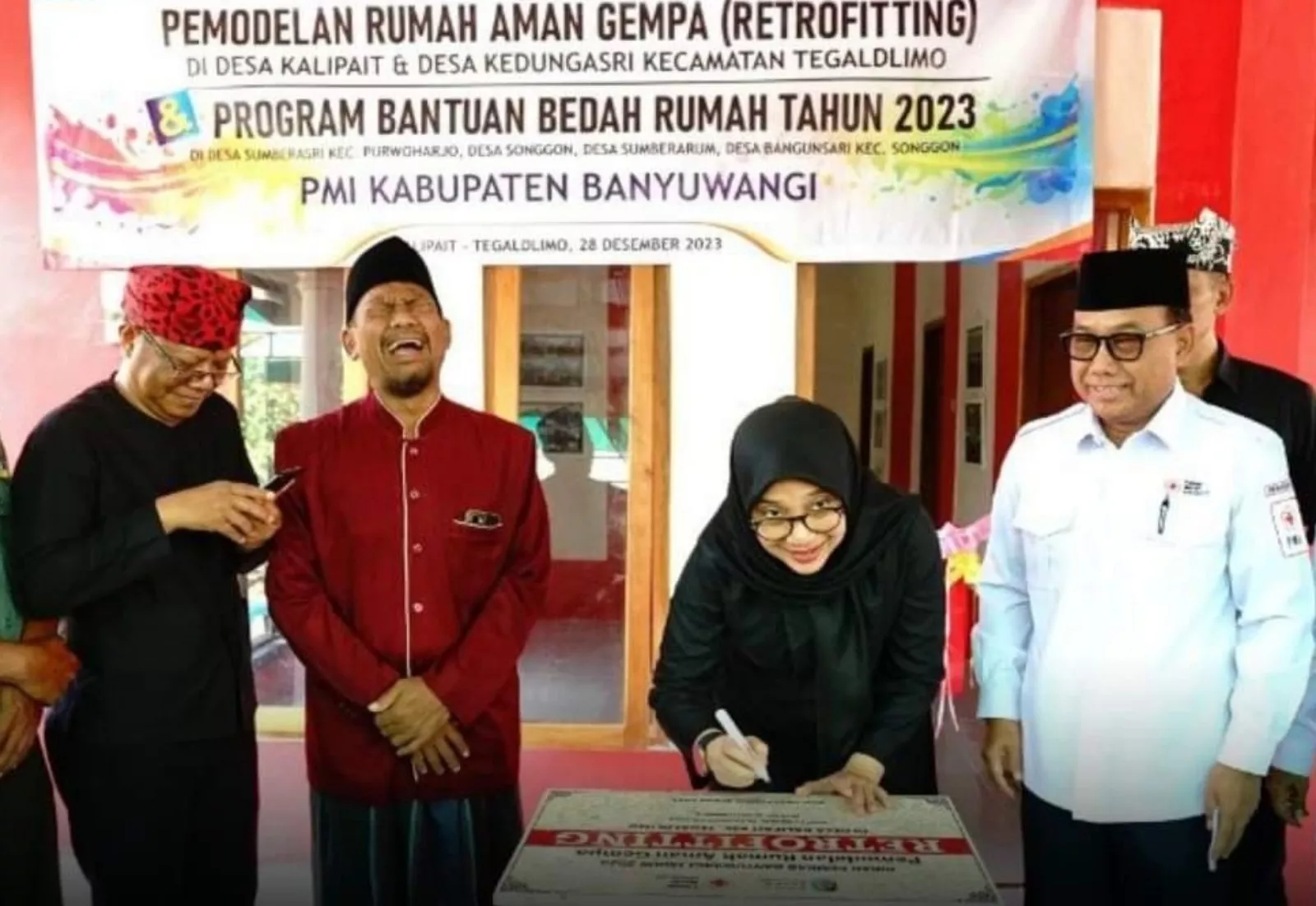 Pemkab dan PMI Banyuwangi Bedah Rumah Warga dengan Metode Tahan Gempa