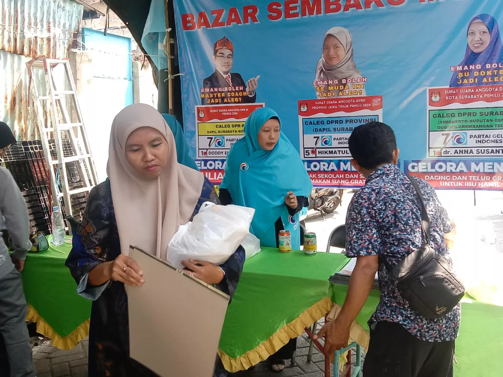 Caleg DPRD Kota Surabaya Dapil 1 Partai Gelora, Anna Susanti Gelar Bazar Sembako Murah