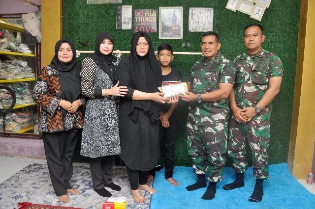 Danpasmar 2 Dampingi Dankormar Laksanakan Kunjungan Sosial