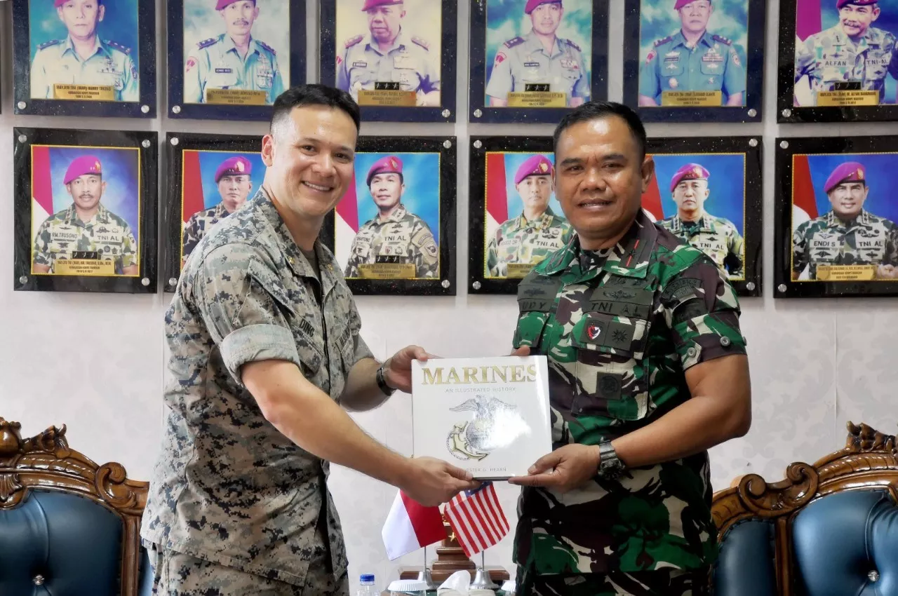 Komandan Pasmar 2 Terima Kunjungan Athan USMC
