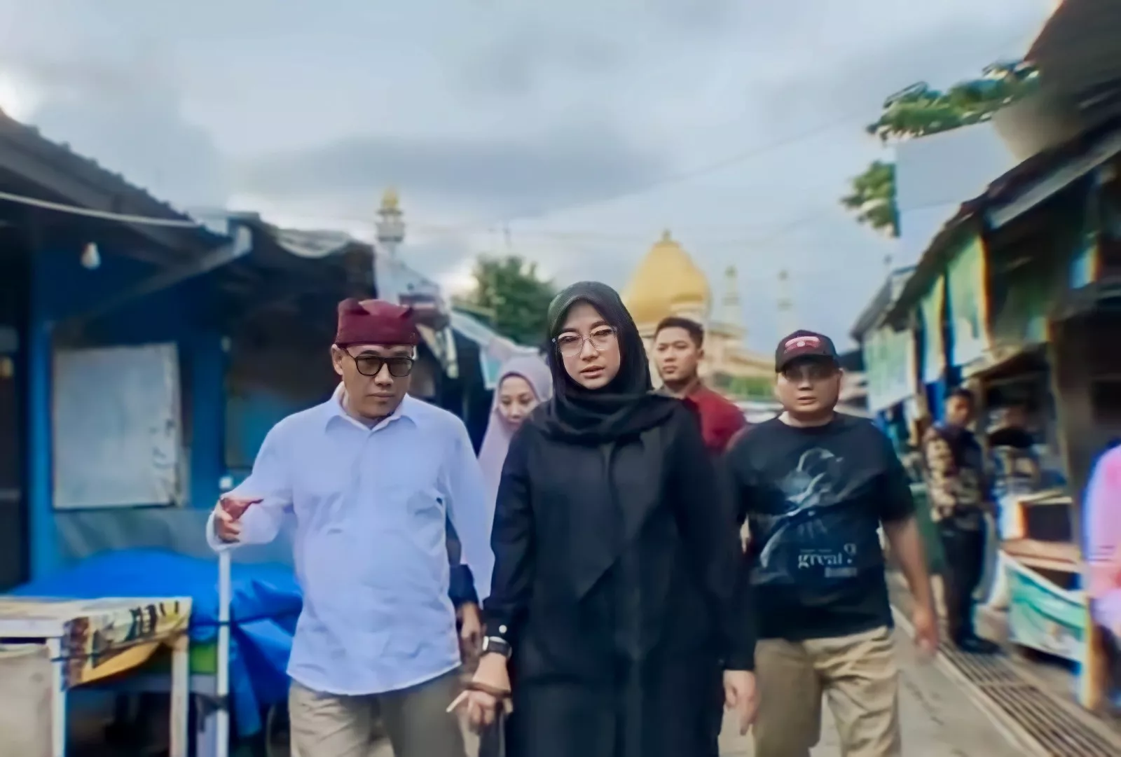 Ipuk Fiestiandani dan Sekretaris Daerah Pemkab Banyuwangi Cek Kesiapan Penyambutan Jokowi