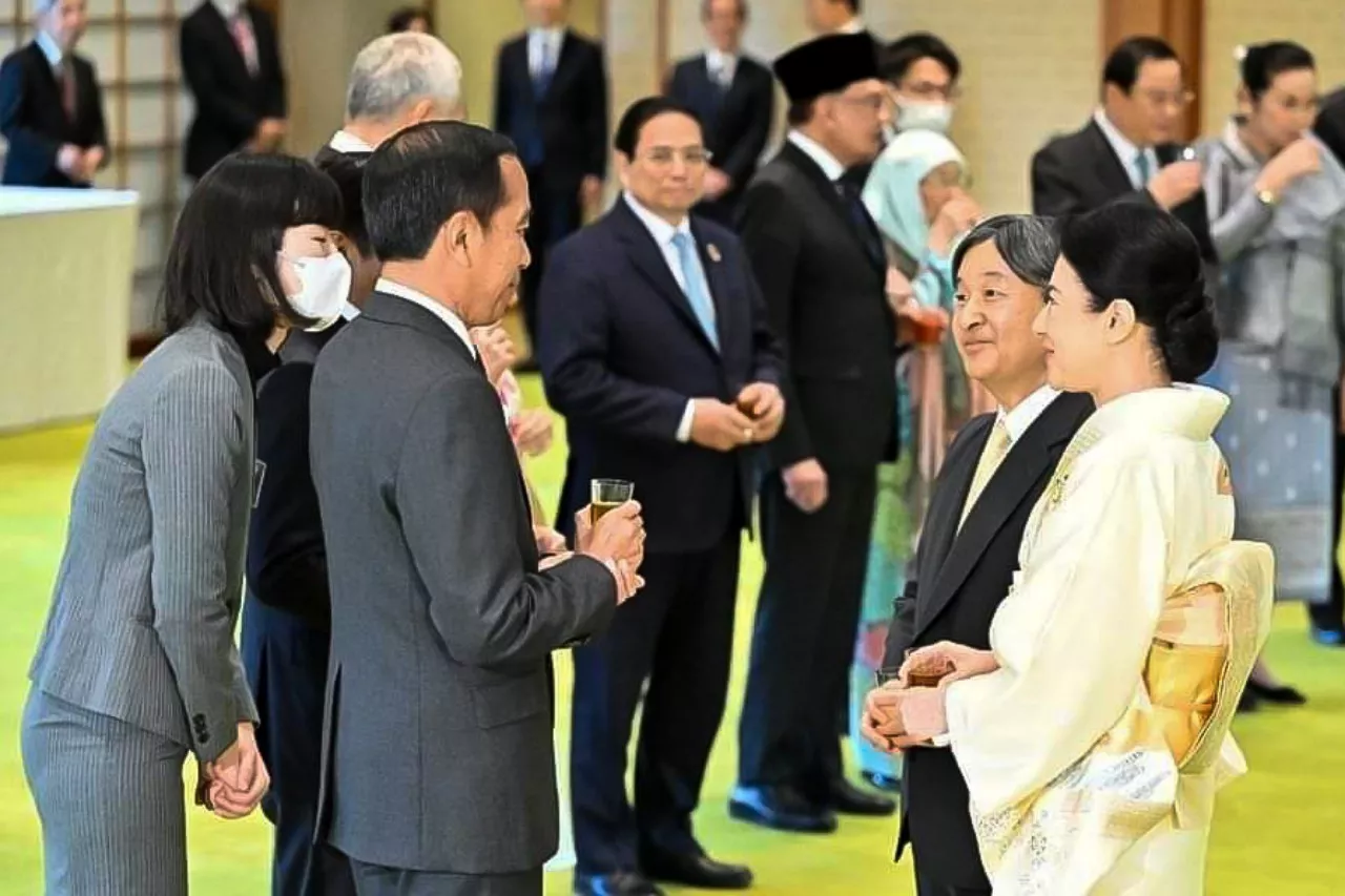 Pada Acara Minum Teh di Istana Tokyo, Jokowi Bikin Tertawa Kaisar Naruhito dan Para Tamu