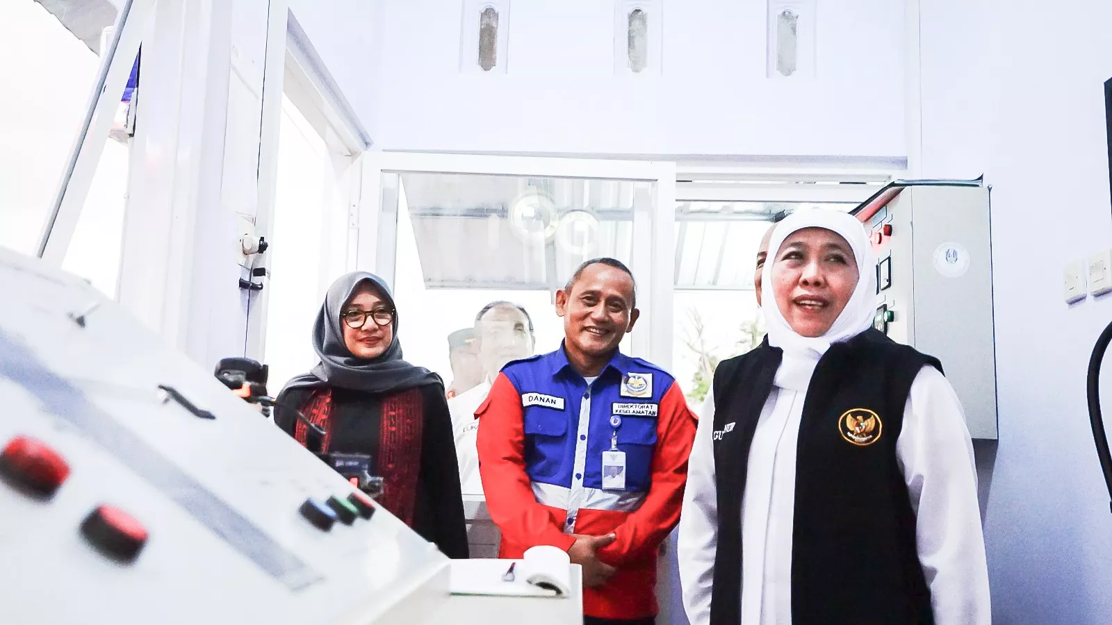 Gubernur Khofifah Resmikan Pintu Perlintasan KA dan Pos Jaga di Banyuwangi