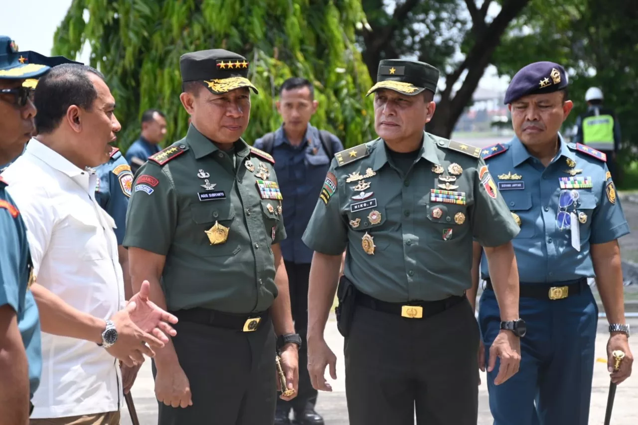 Mayjen TNI Rafael Granada Dampingi Kunjungan Presiden di Tiga Daerah di Jatim