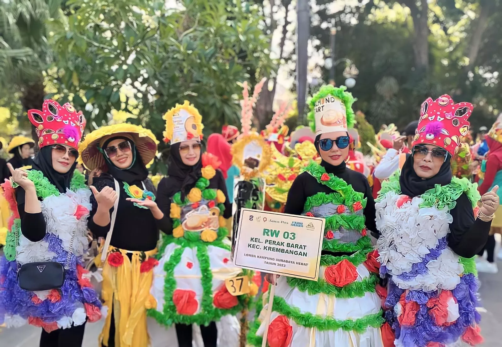 Pemkot Surabaya Beri Penghargaan pada Pemenang Lomba KSH dan Bank Sampah