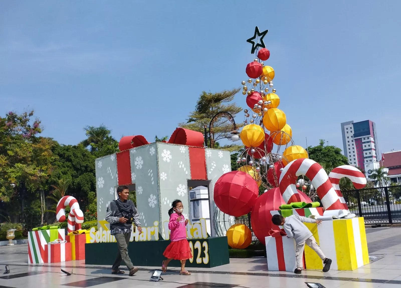 Natal di Surabaya, Eri Cahyadi Kunjungi Gereja dan Menitipkan Doa Toleransi