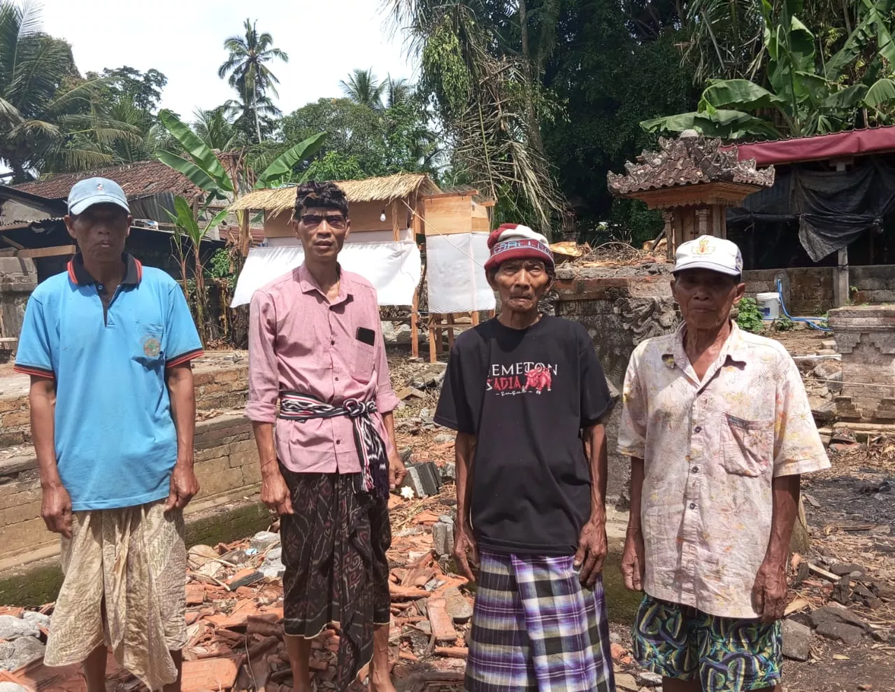 Merajan Dewa Sidan Saren Hancur Tertimpa Pohon Beringin, Berharap Bantuan Perbaikan dari Pemerintah