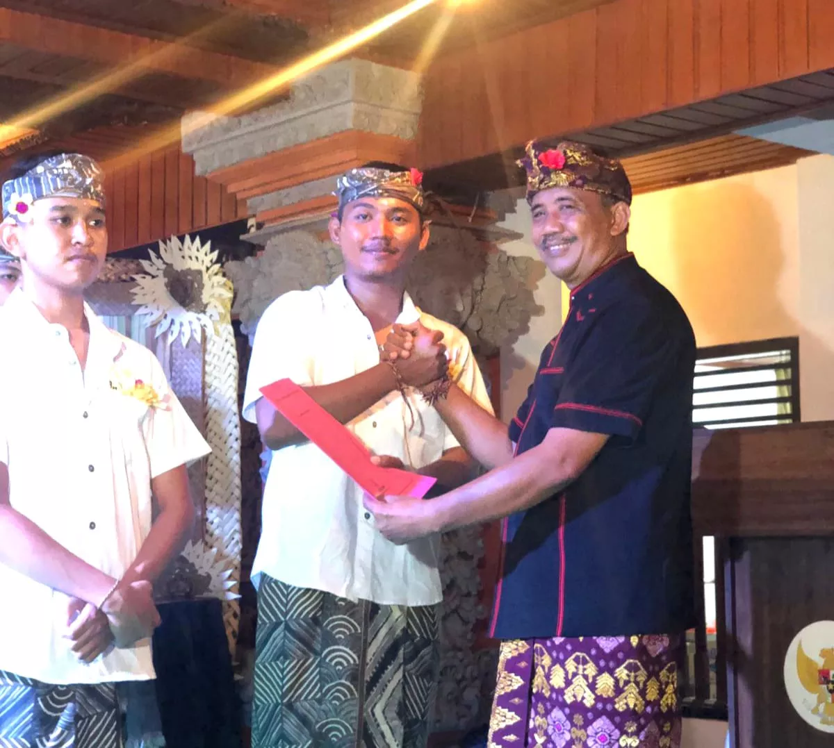 Caleg PDIP Dapil Kuta Utara Hadir di pengukuhan Prejuru STT Dipa Buana Santi Banjar Basangkasa