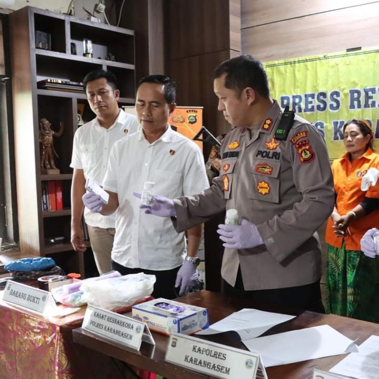 Petugas Kepolisian Karangasem Amankan Komplotan Pengedar Sabu