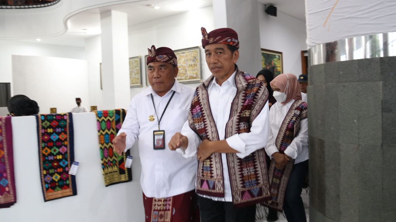Presiden Jokowi : Apresiasi Sentra Tenun Jembrana