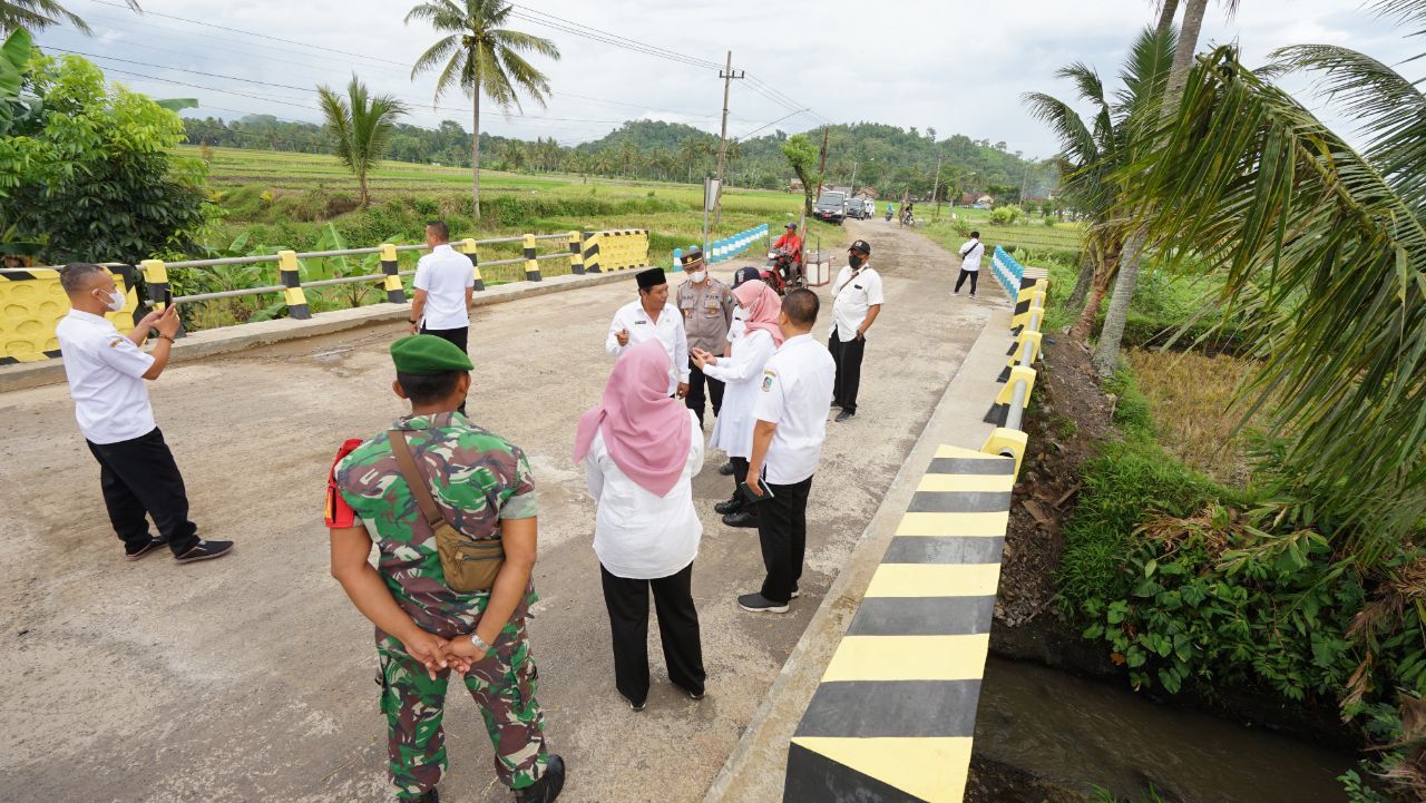 Bupati Banyuwangi, Ipuk Fiestiandani akan Bangun 31 Jembatan Tahun Ini