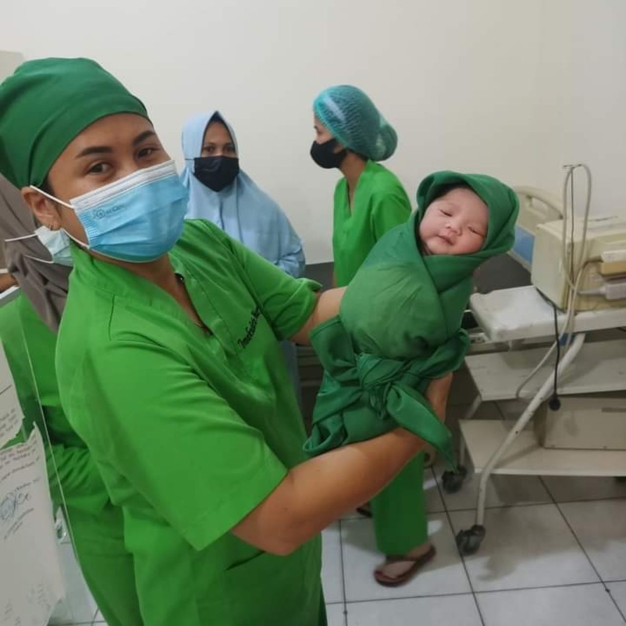 Bayi dalam perawatan di RS Nabasa