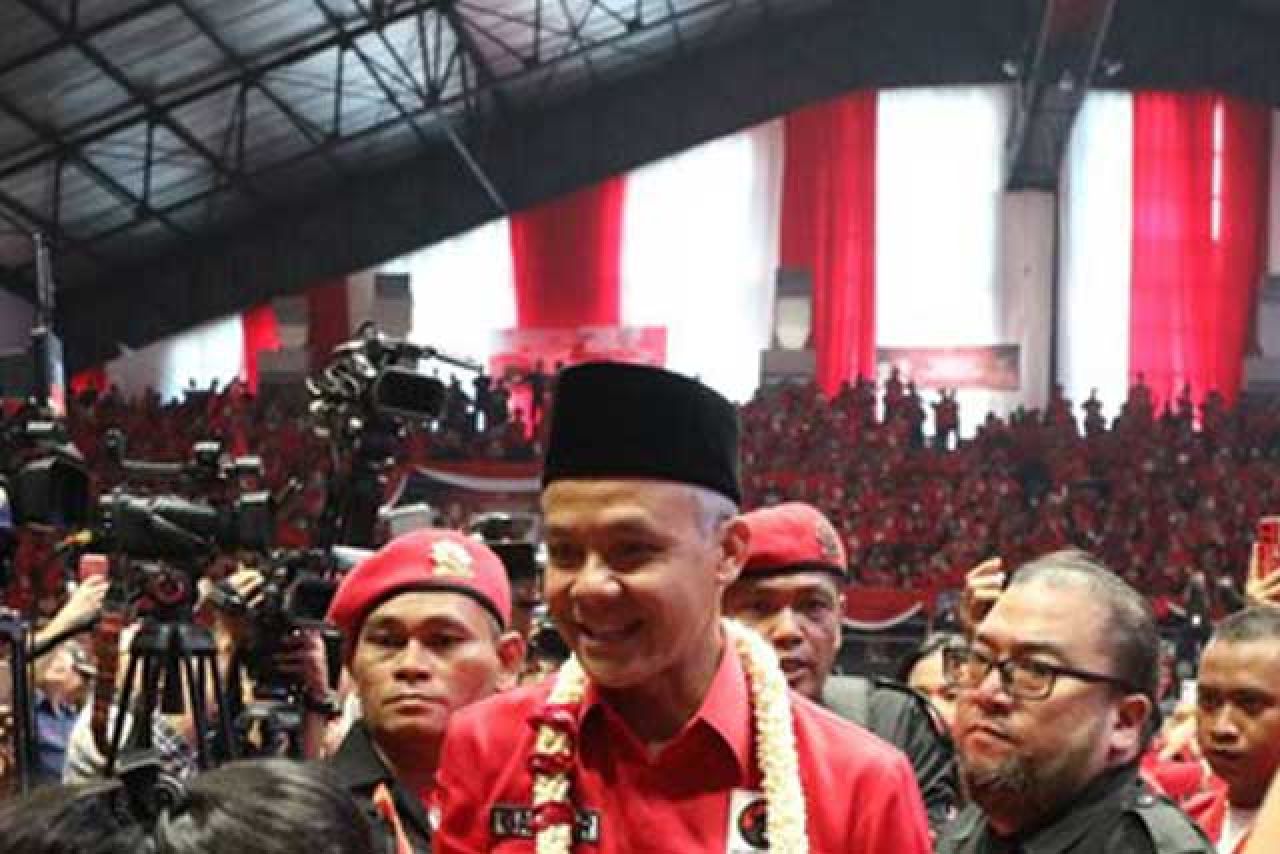 Ganjar Hadiri Konsolidasi PDI-P di Basket Hall Senayan, Massa Histeris