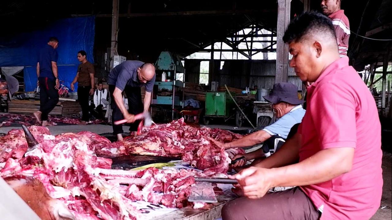 Hasil Lab Daging Kurban Kalilom Kurang Bersih dan Matang Maka Sebabkan Keracunan