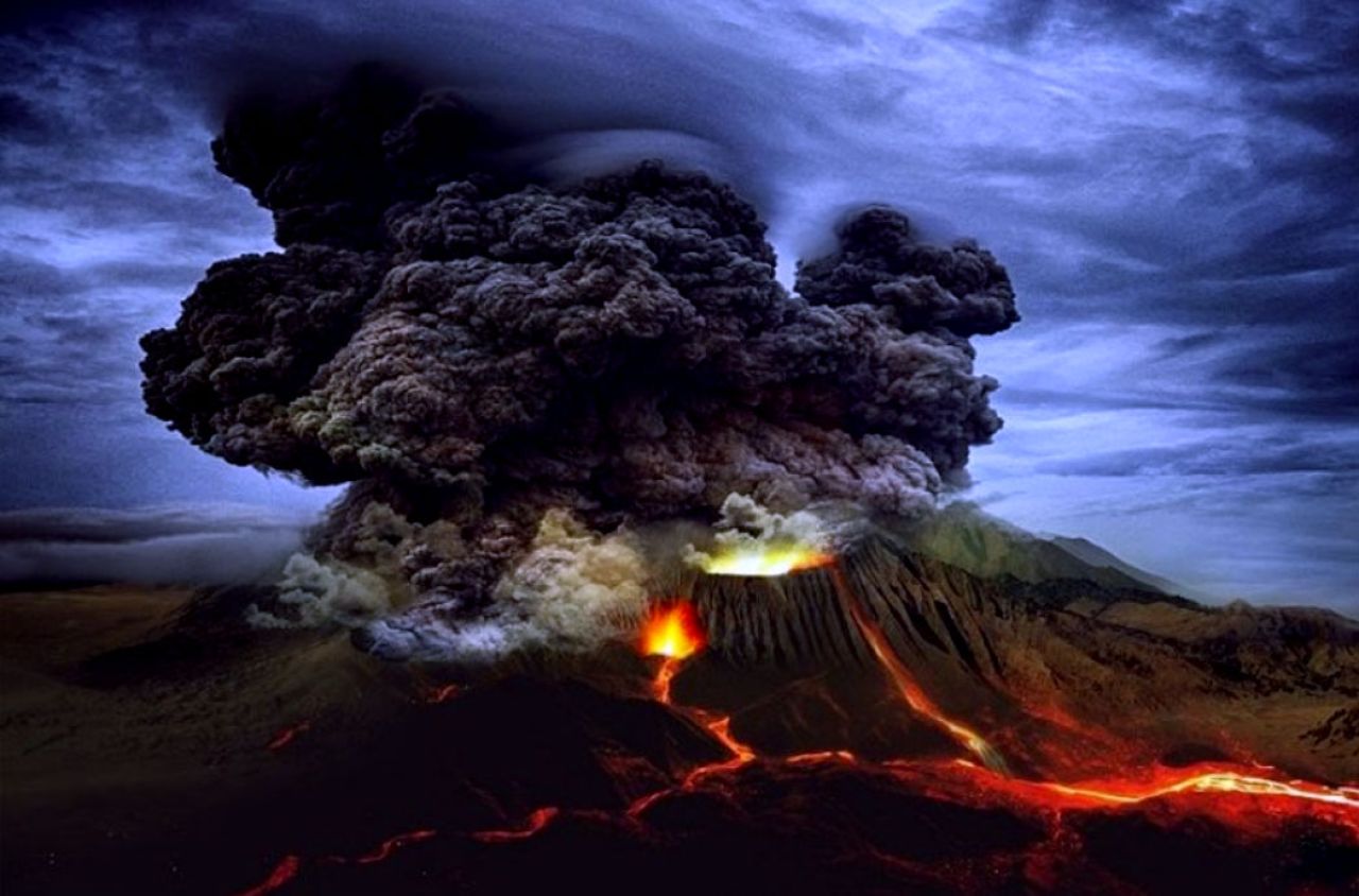 Gunung Ibu di Halmahera Erupsi, Kolom Abu Mencapai Ketinggian 1.925 Meter