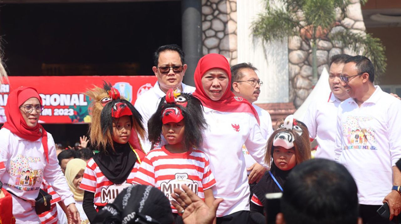 Pada Puncak HAN, Khofifah Indar Parawansa Dapat Surat Cinta dari Anak Jawa Timur