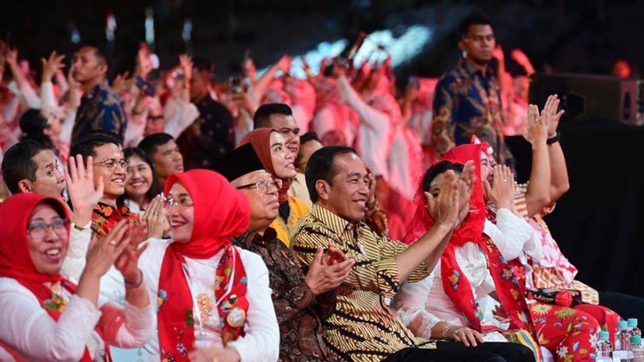 Jokowi Nonton Guinness World of Record untuk Pergelaran Angklung