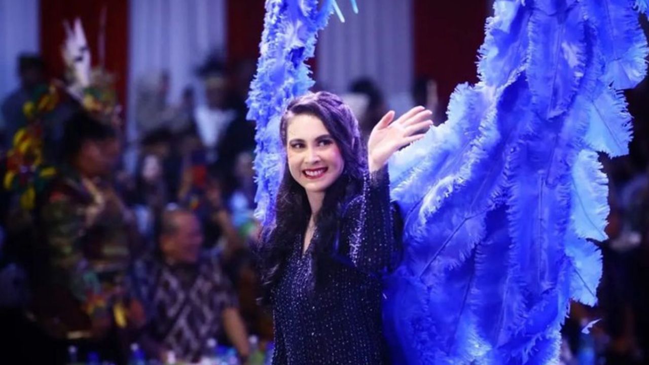 Arumi Bachsin tampil di ajang bergengsi Jember Fashion Carnival