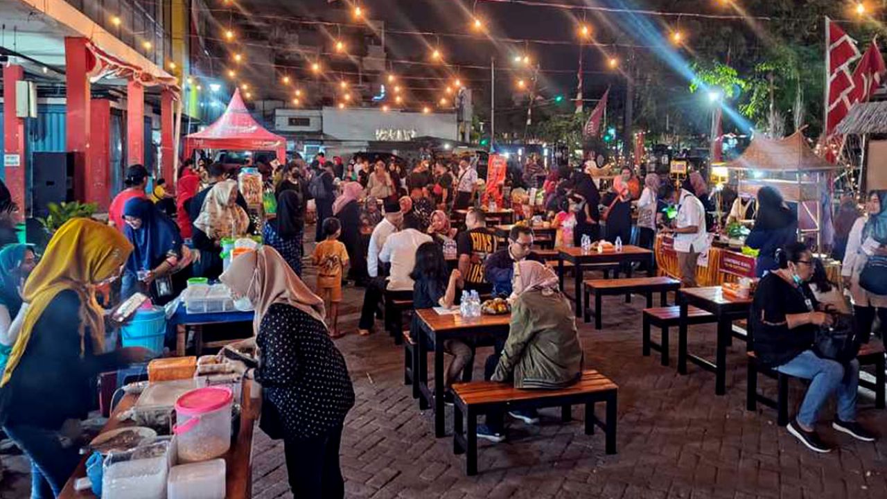 Bazar Senja Surya dari 7-31 Agustus 2023 di di Halaman Pasar Kembang Surabaya