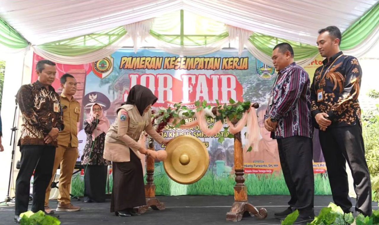 Ikfina Fahmawati Buka Job Fair Mojokerto, Buka Peluang 1.831 Pekerja