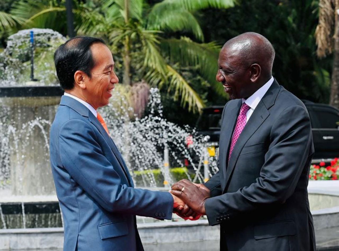 Presiden Jokowi bertemu dengan Presiden William Ruto