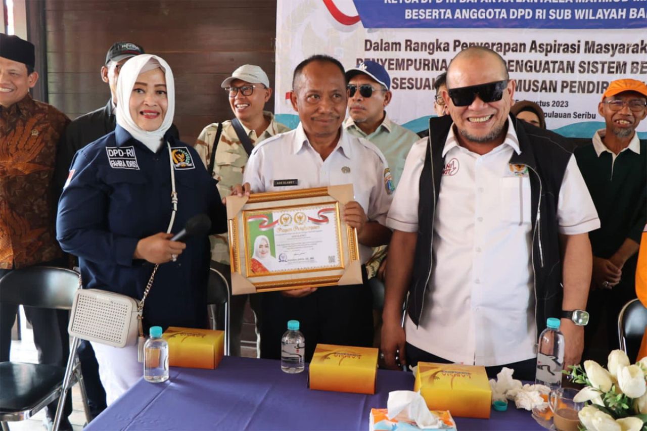 Ketua DPD RI Terus Kampanyekan Kembali ke UUD 45, Kali ini di Pulau Untung Jawa