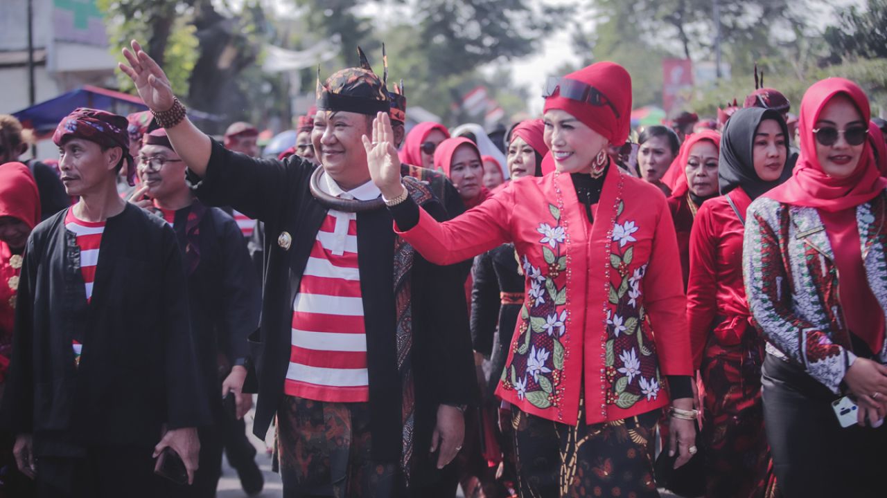 Bupati Hendy Siswanto Membuka Gelaran Petik Laut Bertajuk Puger Kulon Fest