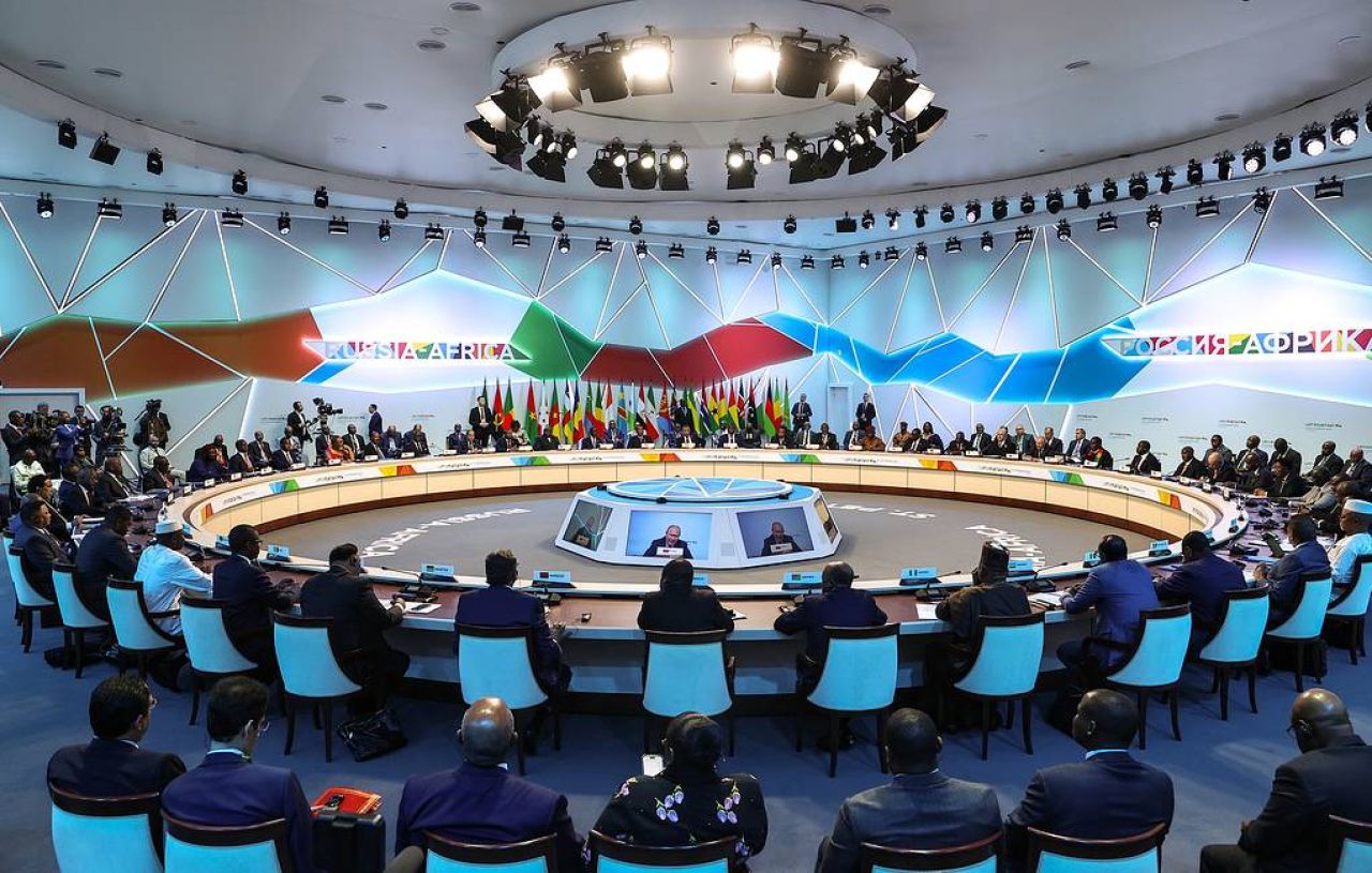 Negara Afrika Dilatih Militer dan Membeli Senjata Rusia Tanpa Takut Sanksi Barat