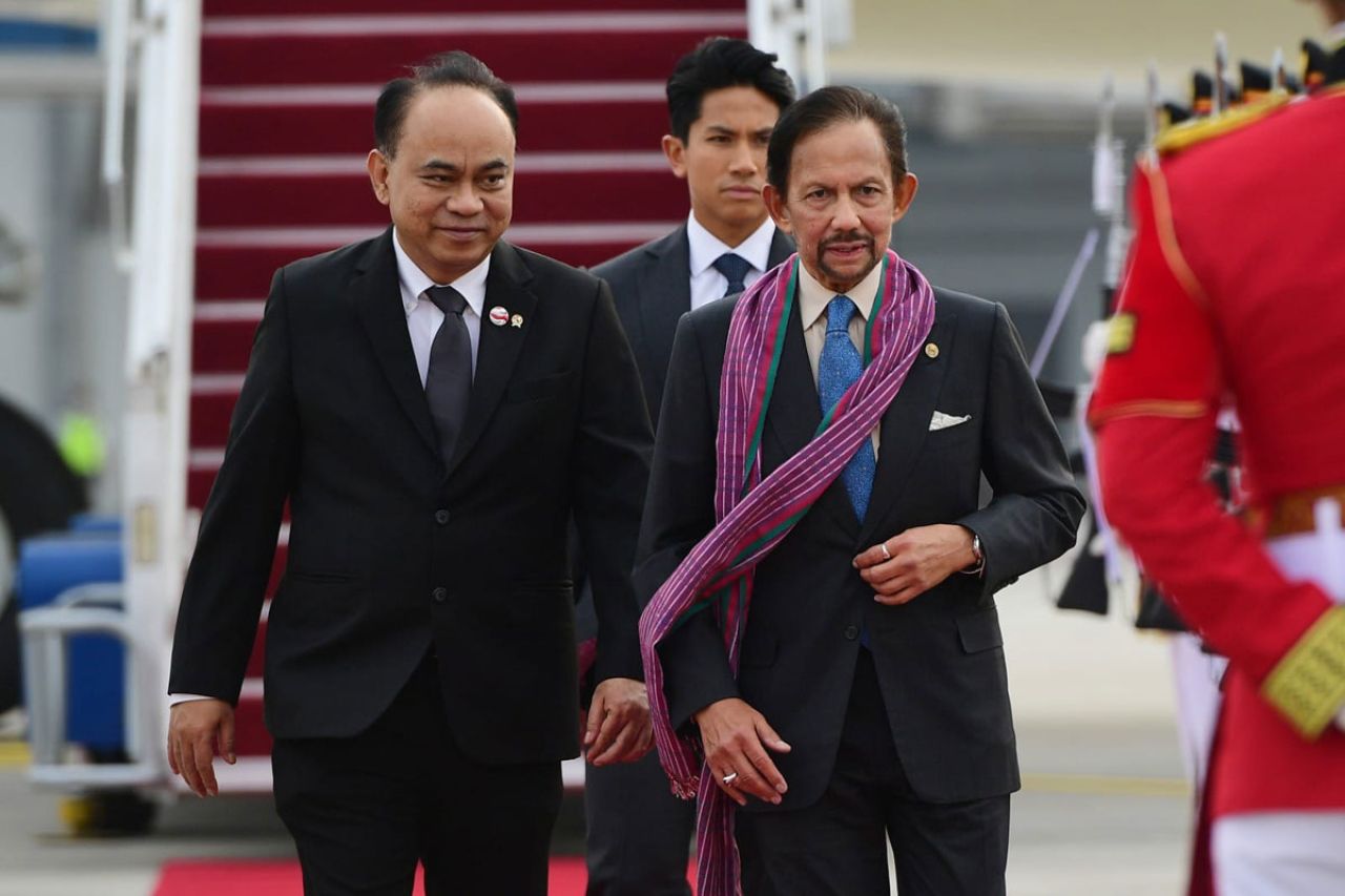Sultan Brunei dan PM Malaysia Tiba di Jakarta untuk Mengikuti KTT ASEAN