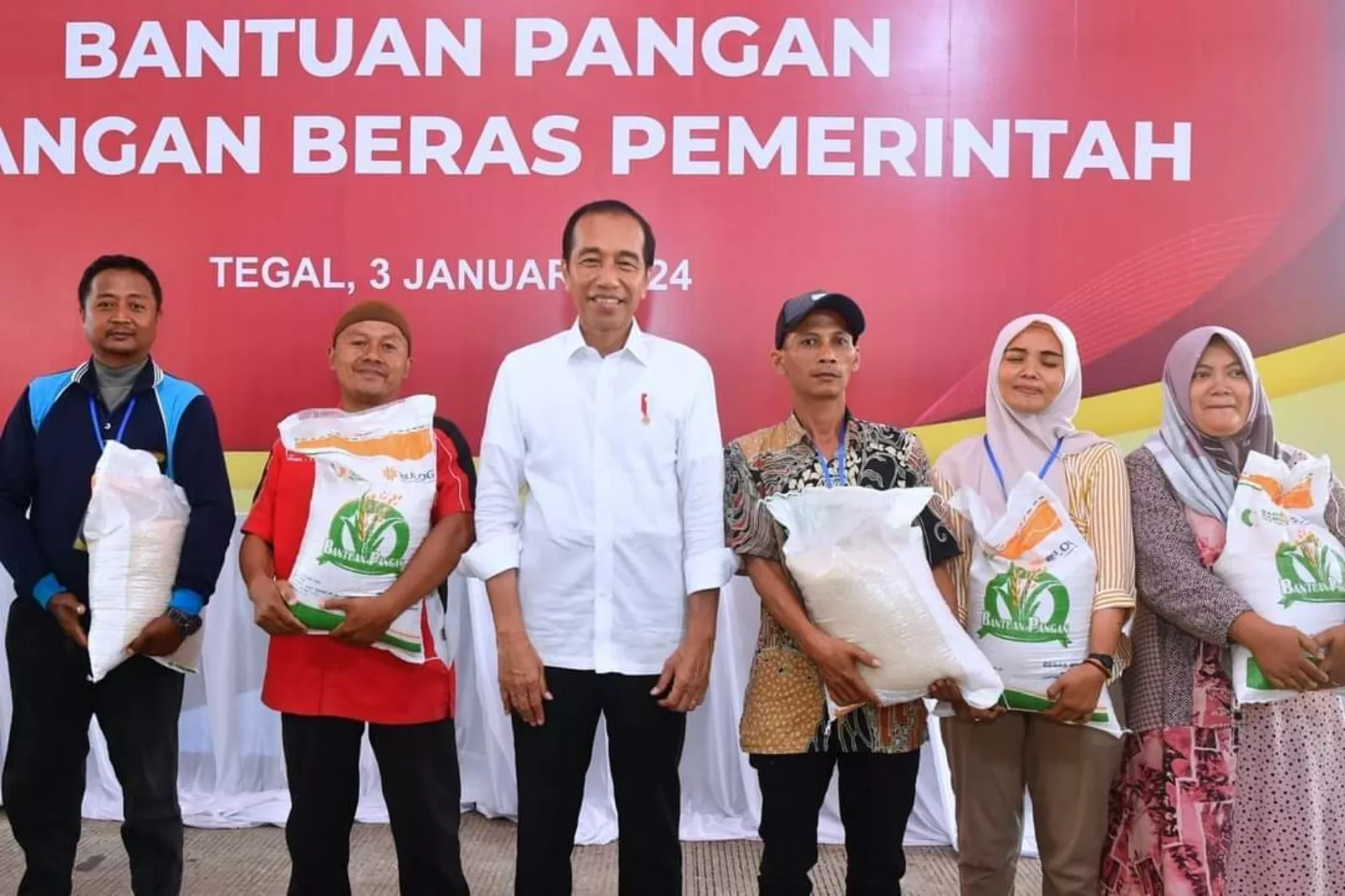Presiden Jokowi Pastikan Penyaluran Bantuan Pangan CBP Tepat Sasaran