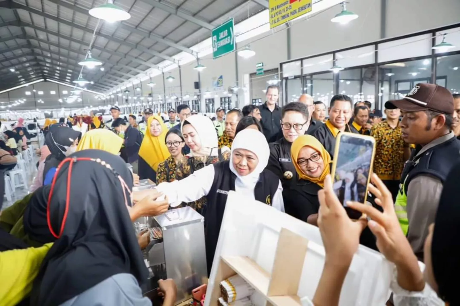 Serap Tenaga Kerja Perempuan, Khofifah Indar Parawansa Apresiasi MPS Dander Bojonegoro