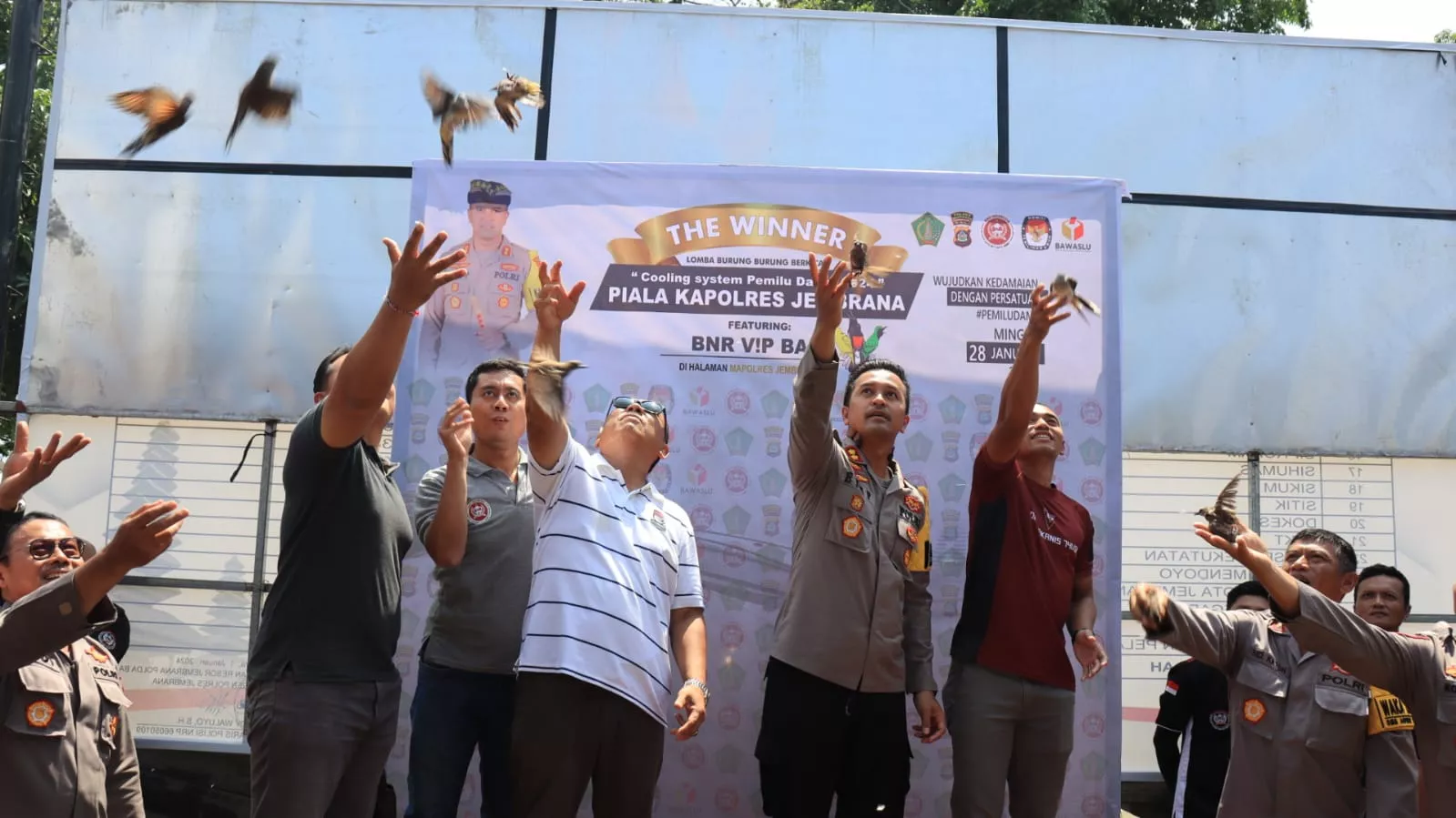 Ratusan Kicau Mania Bersaing pada Kapolres Cup Tahun 2024 di Jembrana