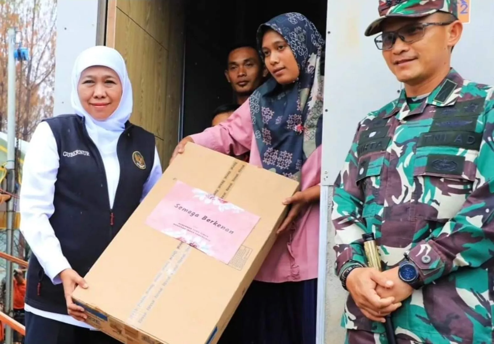 Khofifah Indar Parawansa Resmikan 56 Huntara untuk Korban Tanah Gerak di Ponorogo
