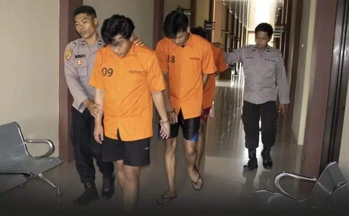 Tiga Pemuda Dibekuk Polisi saat Jual Beli Sabu di SPBU Pagelaran