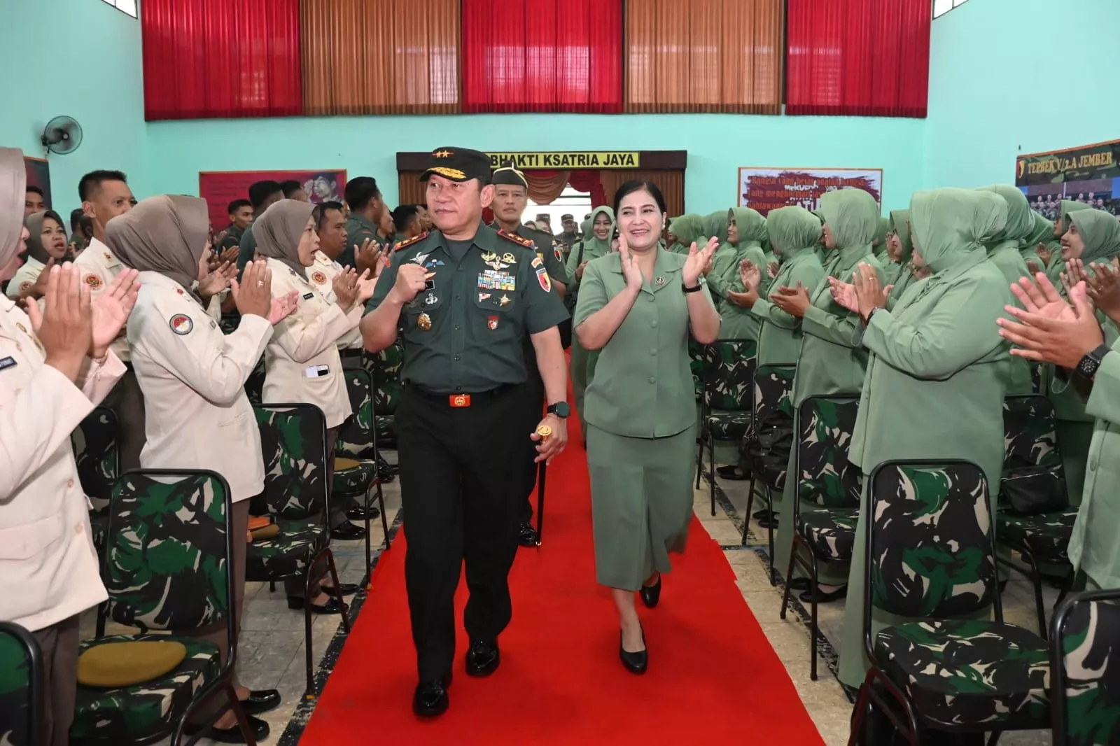 Mayjen TNI Rafael Minta Prajurit serta Persit Bijak Bermedsos dan Netral dalam Pemilu