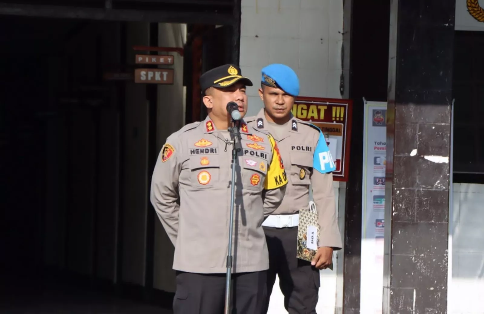 Kapolres Fakfak Sampaikan Atensi Kapolda Papua Barat Saat Pimpin Apel Pagi