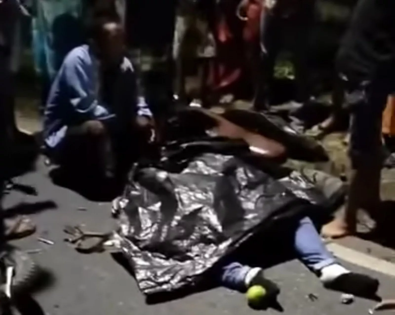 Laka Toyota Calya di Pasuruan, Tabrak Dua Motor di Pasuruan, Satu Pengendara Tewas