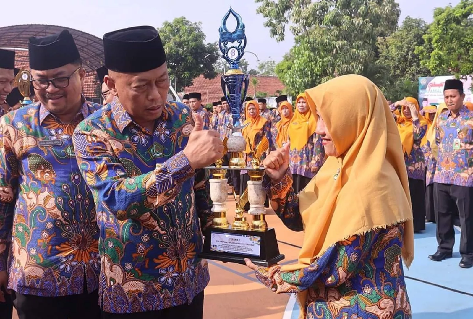 Kepala Kemenag Ponorogo Luncurkan Batik Khas Kota Budaya dan Kota Santri